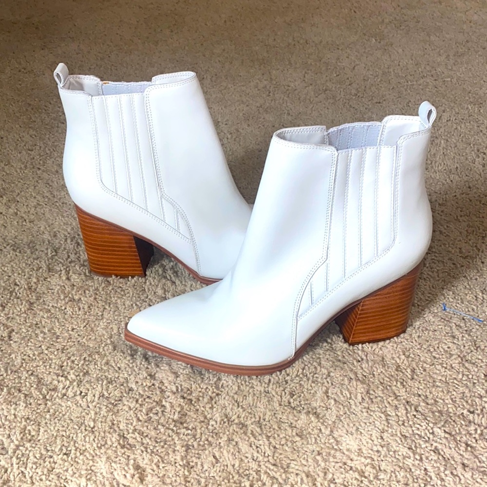 White Ankle Boots with Wooden Heel